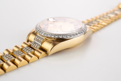 18048 DayDate (factory setting, frischer Service) – Bild 10