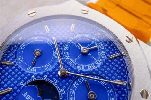 25820ST Royal Oak Perpetual Calendar (super rare Yves Klein electric blue dial) – Bild 6