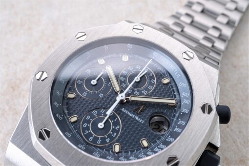 25721ST Royal Oak Offshore (The Beast / german full set / 2019 AP service / extra goodies) – Bild 2