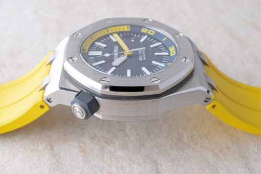 15710ST Royal Oak Offshore Diver (blue/yellow / 2019 / full set) – Bild 8