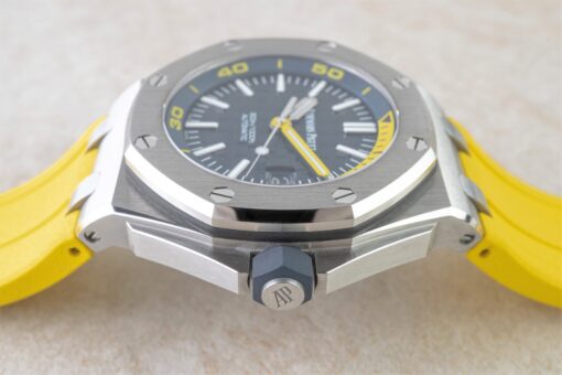 15710ST Royal Oak Offshore Diver (blue/yellow / 2019 / full set) – Bild 9