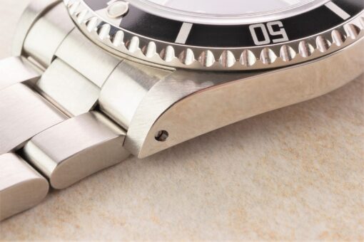 14060M Submariner No Date (V serial / LC 100 / rehaut / full set) – Bild 7