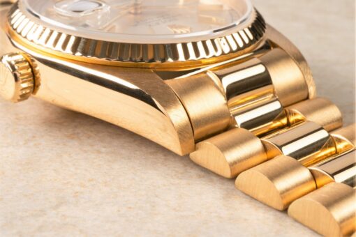 18038 Day-Date (silver sunray dial / box papers / 1979 / fresh service) – Bild 10