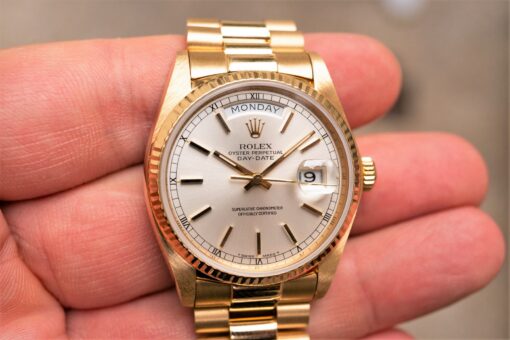 18038 Day-Date (silver sunray dial / box papers / 1979 / fresh service) – Bild 2