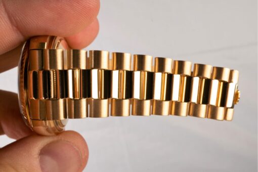 18038 Day-Date (silver sunray dial / box papers / 1979 / fresh service) – Bild 4