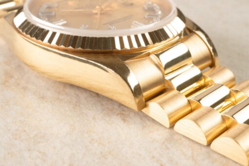 18038 Day-Date 36 (thick case version / lemon diamond baguette string dial) – Bild 5