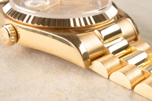 18038 Day-Date 36 (thick case version / lemon diamond baguette string dial) – Bild 7