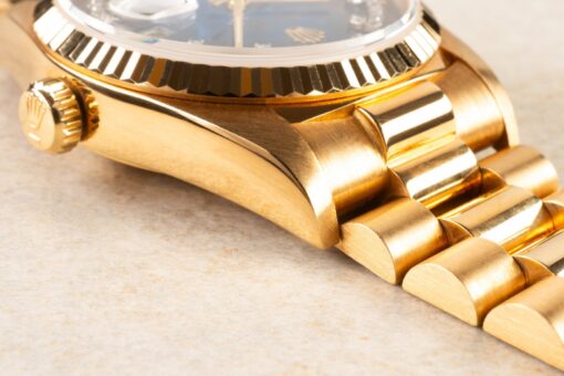 18038 Day-Date (blue vignette degrade dial / diamond string / great watch) – Bild 9