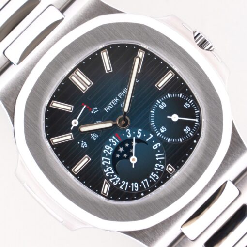 5712/1A-010 Nautilus (new unworn / full set / 2021 german watch)