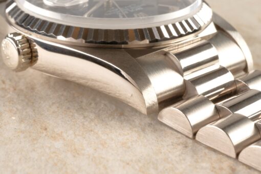 18239 Day-Date (unpolished / top italian full set / blue sunray dial) – Bild 11