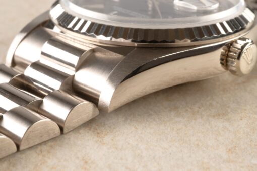 18239 Day-Date (unpolished / top italian full set / blue sunray dial) – Bild 12