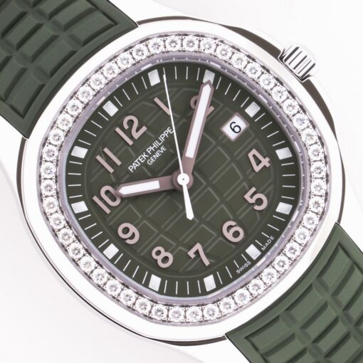 5267/200A-011 Aquanaut Luce (2022 / germany / new / uncut strap)