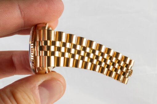 16238 Datejust (electric blue anniversary dial / unpolished / top bracelet) - Image 10