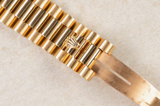 18238 Day-Date (unpolished / top bracelet / golden sunray dial) – Bild 10