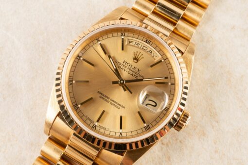 18238 Day-Date (unpolished / top bracelet / golden sunray dial) – Bild 4