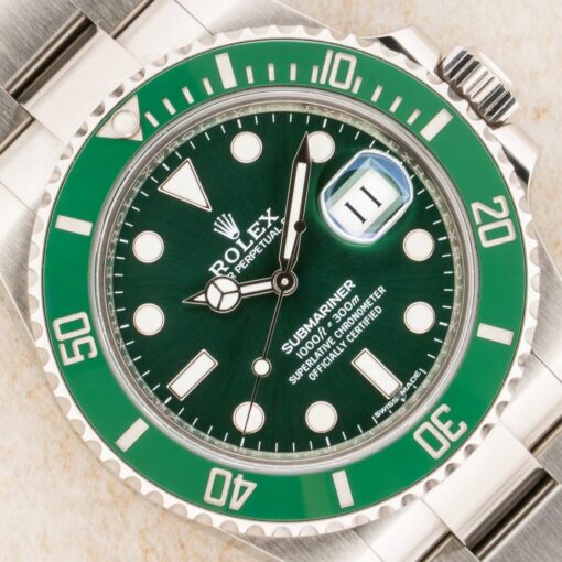 116610LV Submariner Date HULK (2016 LC100 / top condition / full set from first owner)