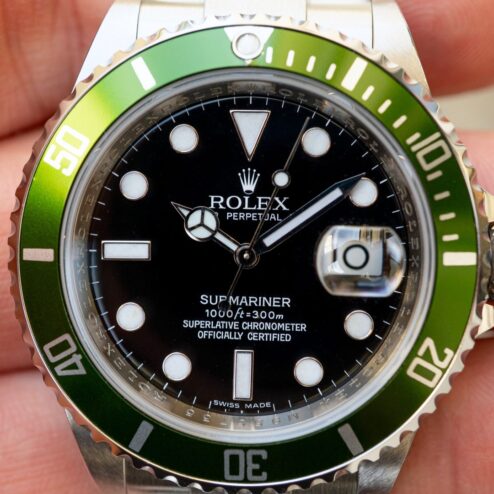 Alternative view of 16610LV Submariner Date (full set from Monaco / M serial / rehaut)