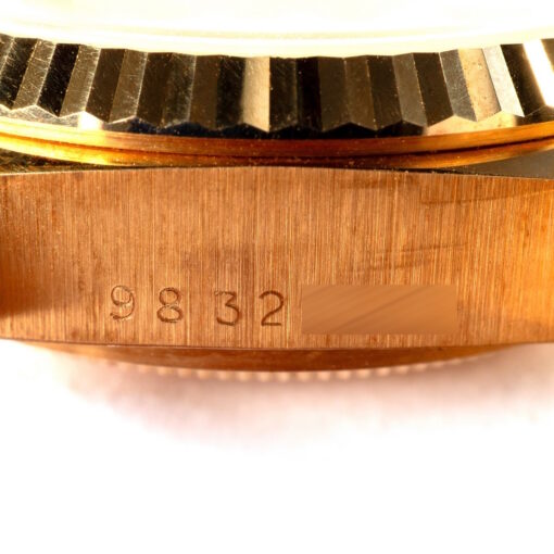 18038 Day-Date (crazy patina on case and dial / box papers / unpolished) – Bild 15