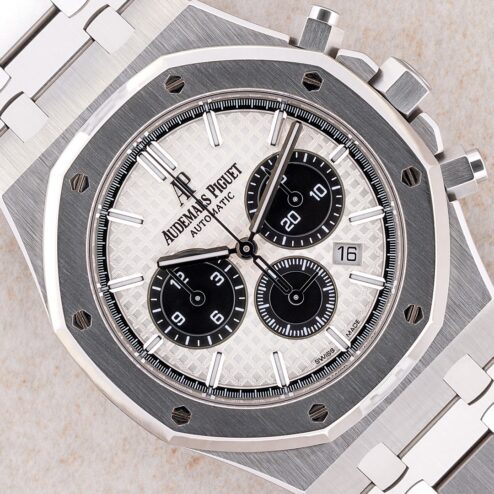 26331ST Royal Oak Chronograph (Panda dial / box and papers / from 2018)