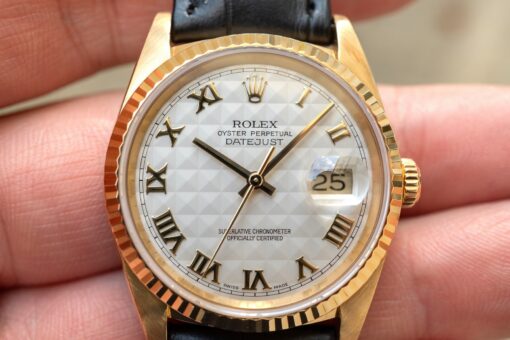 16238 Datejust (LC100 Germany / box papers / pyramid dial / nice one) – Bild 2