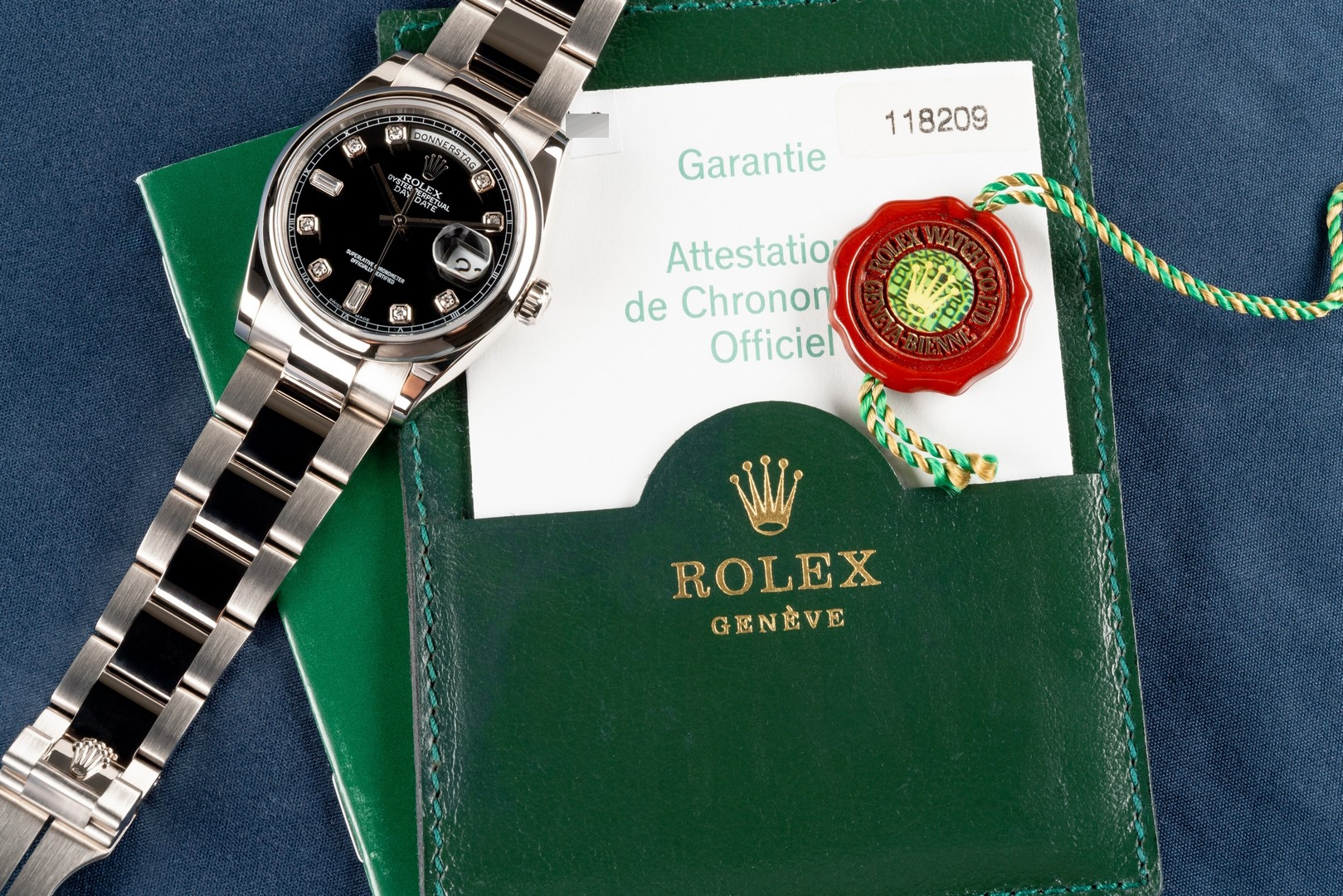 118209 Day-Date (black diamond dial / box papers LC100 / top condition) – Bild 4