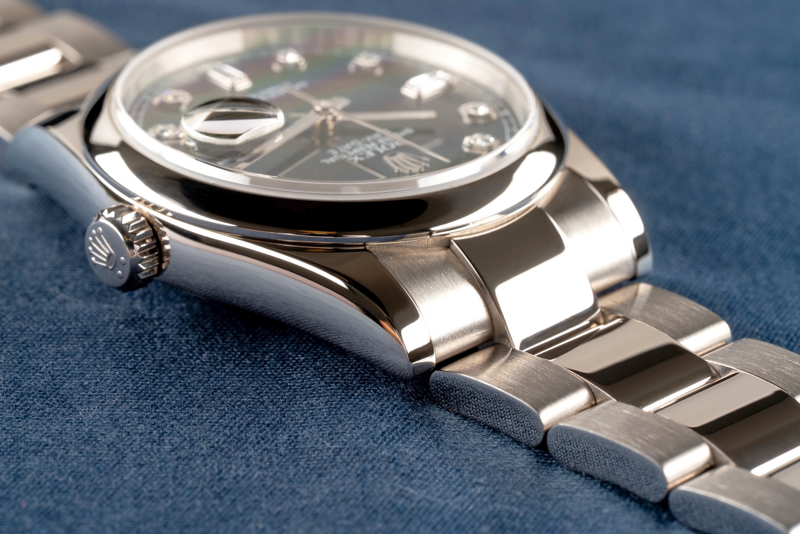 118209 Day-Date (black diamond dial / box papers LC100 / top condition) – Bild 8