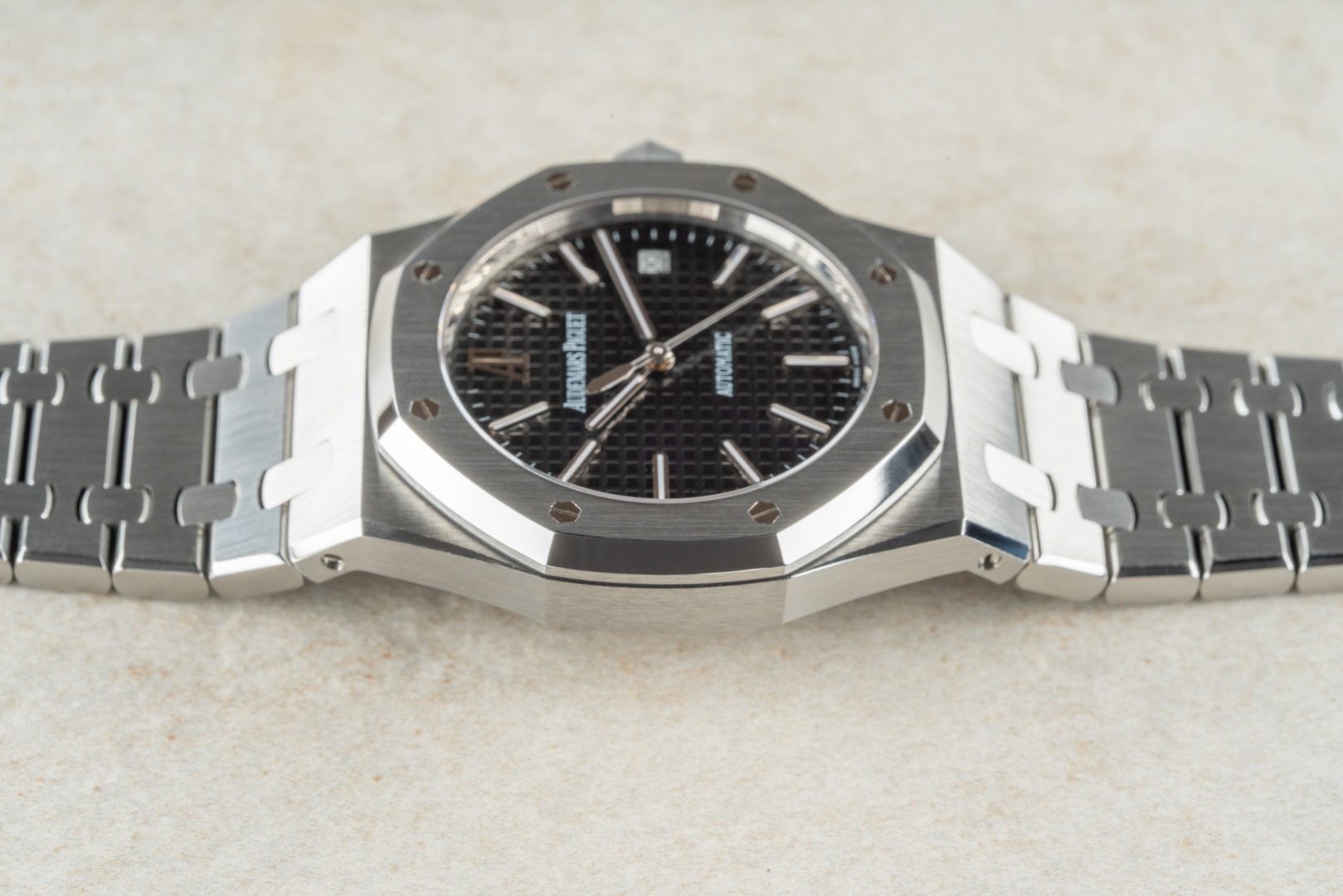 15300ST Royal Oak (black dial / born black / top top watch / full set) – Bild 9