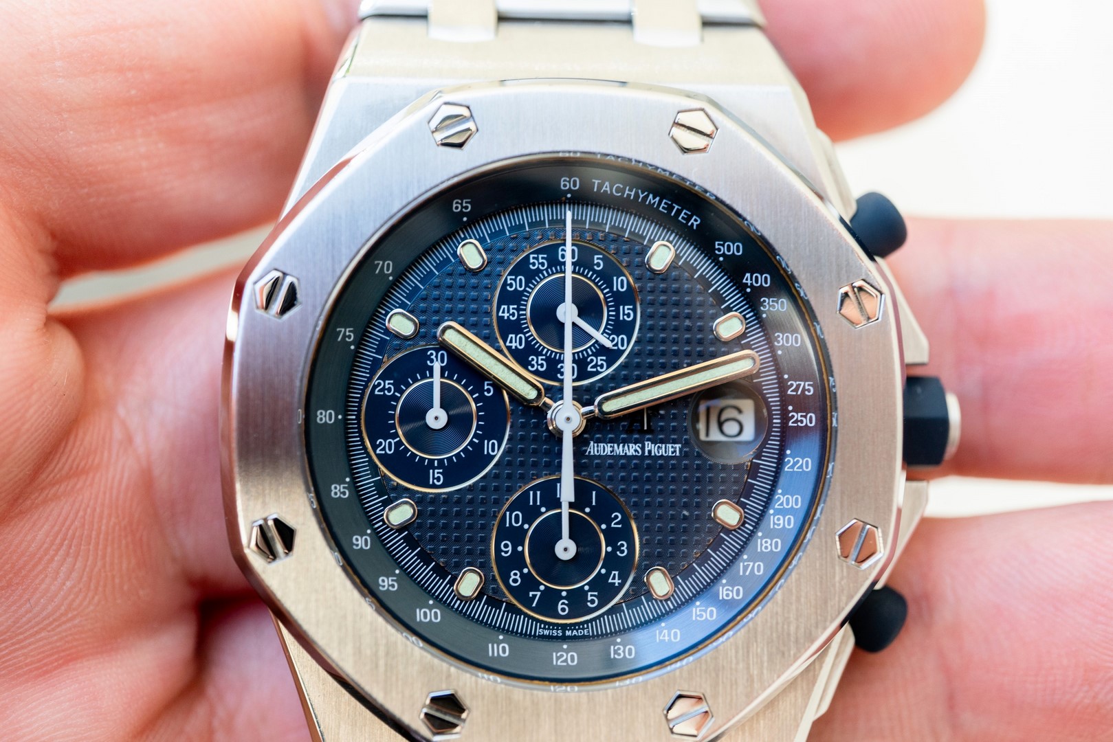 25721ST Royal Oak Offshore (First series BEAST / blue tropical dial / papers and rare box) - Image 2