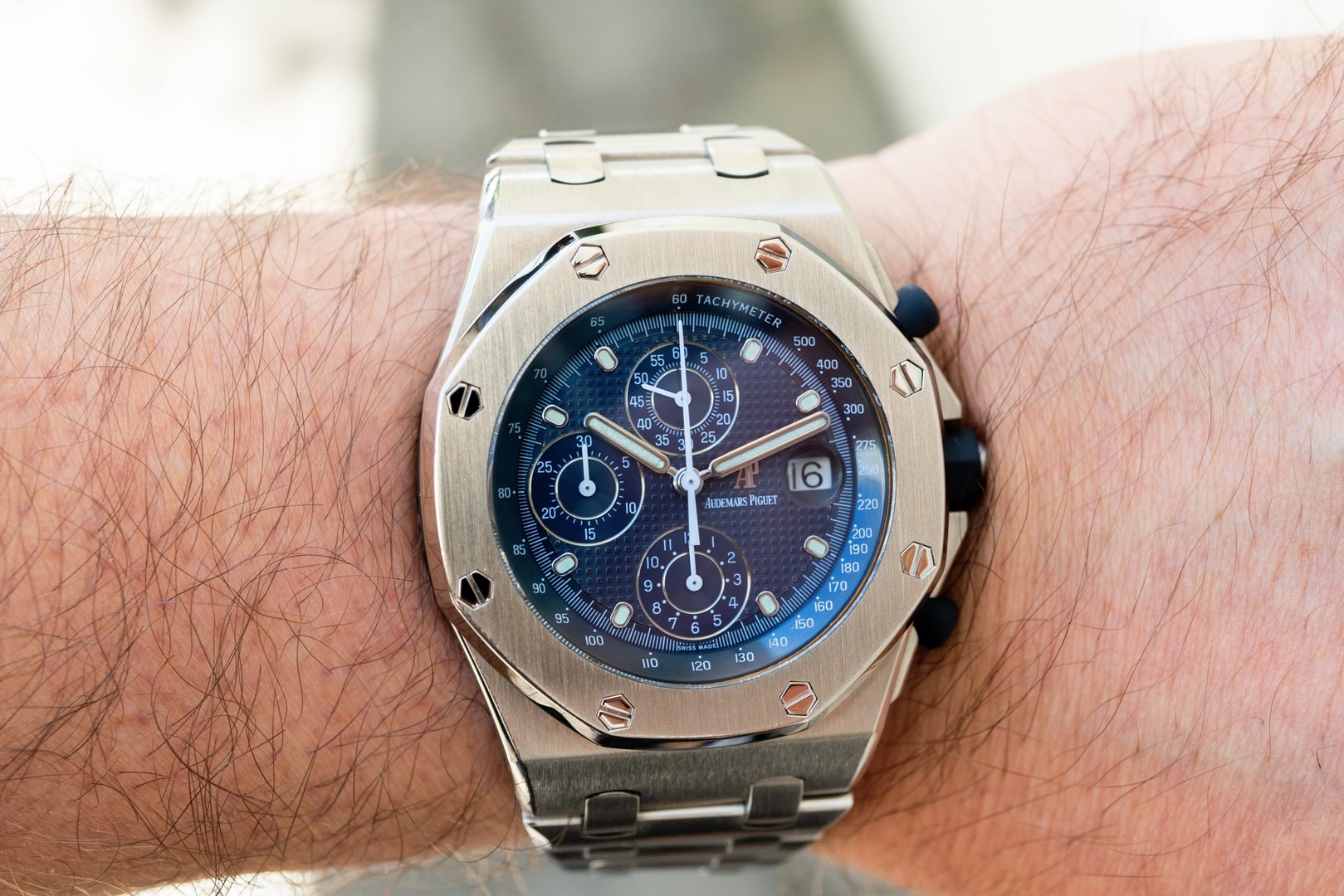 25721ST Royal Oak Offshore (First series BEAST / blue tropical dial / papers and rare box) - Image 3