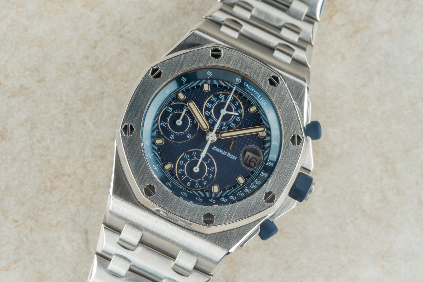 25721ST Royal Oak Offshore (First series BEAST / blue tropical dial / papers and rare box) - Image 6