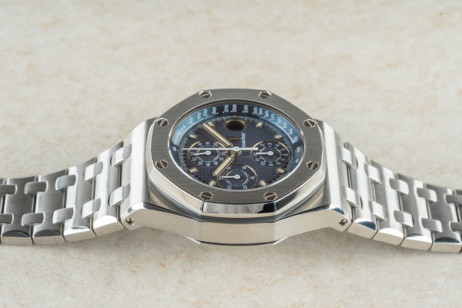 25721ST Royal Oak Offshore (First series BEAST / blue tropical dial / papers and rare box) - Image 9