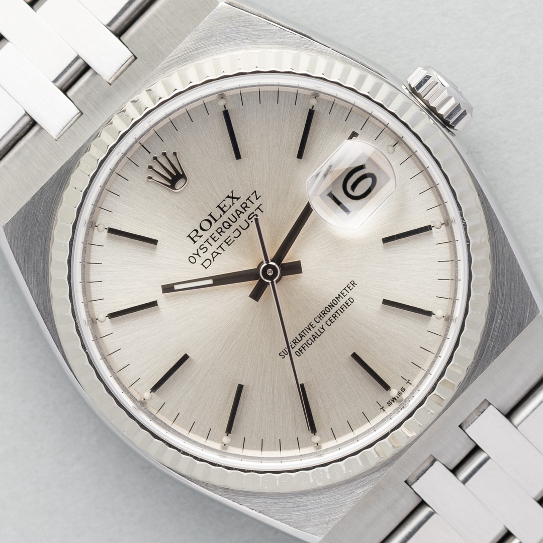 17014 Datejust Oysterquartz (silver sunray dial / service papers from 2020)