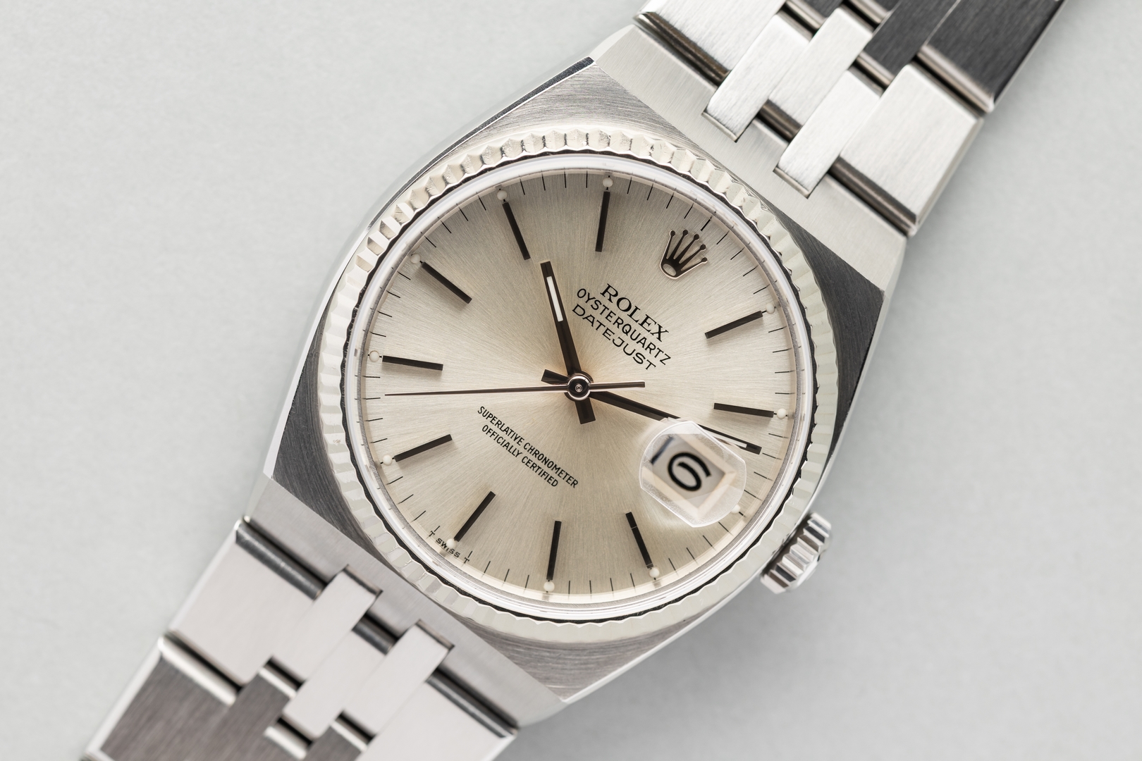 17014 Datejust Oysterquartz (silver sunray dial / service papers from 2020) – Bild 6