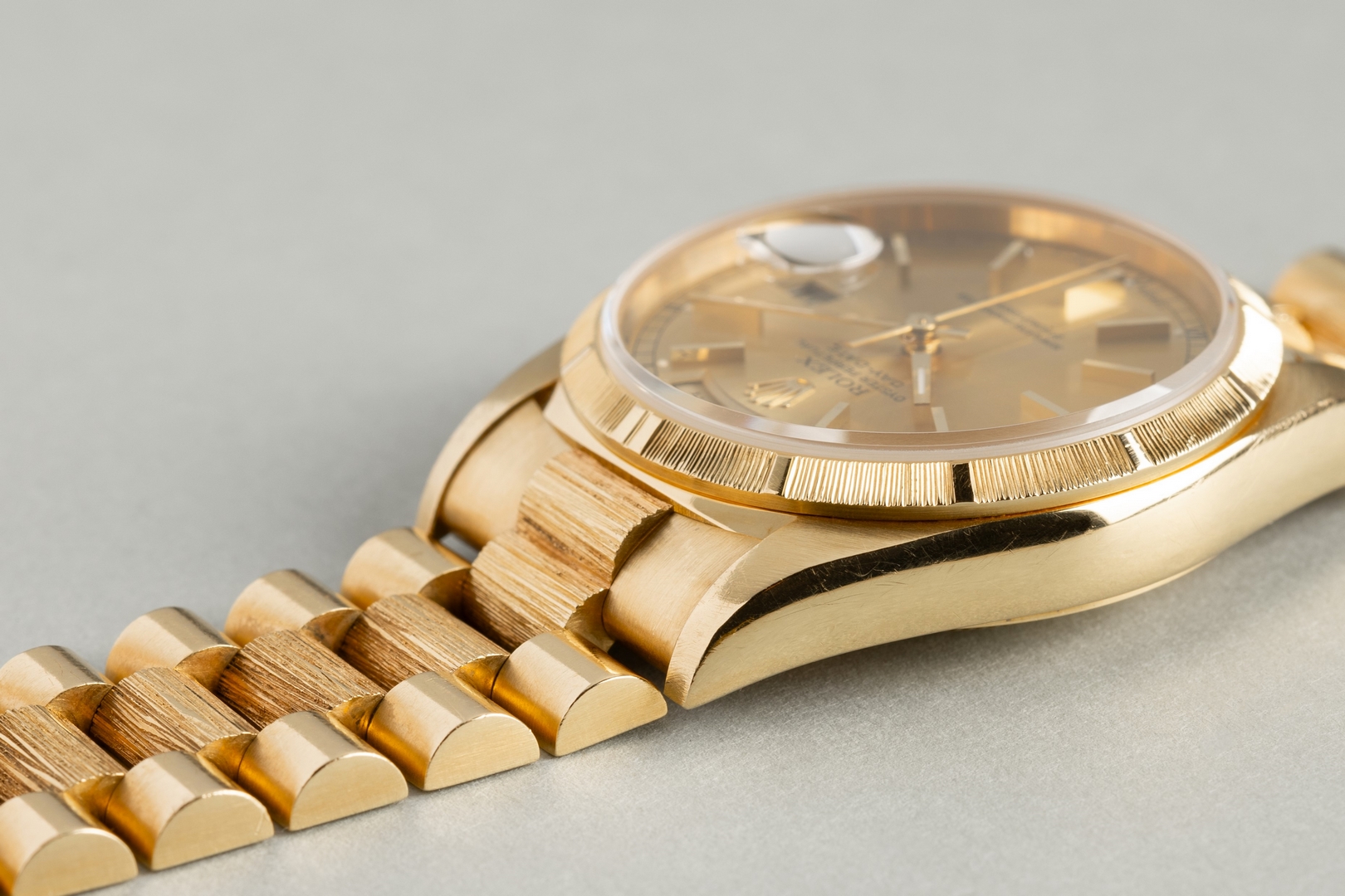 18248 Day-Date (double quick bark finish / tropical dial / top top bracelet) – Bild 8