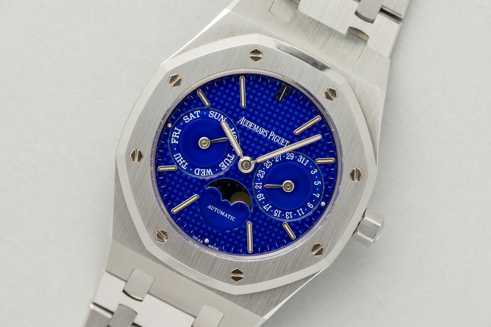 25594ST Royal Oak (Yves Klein dial / unpolished condition / german full set) – Bild 7