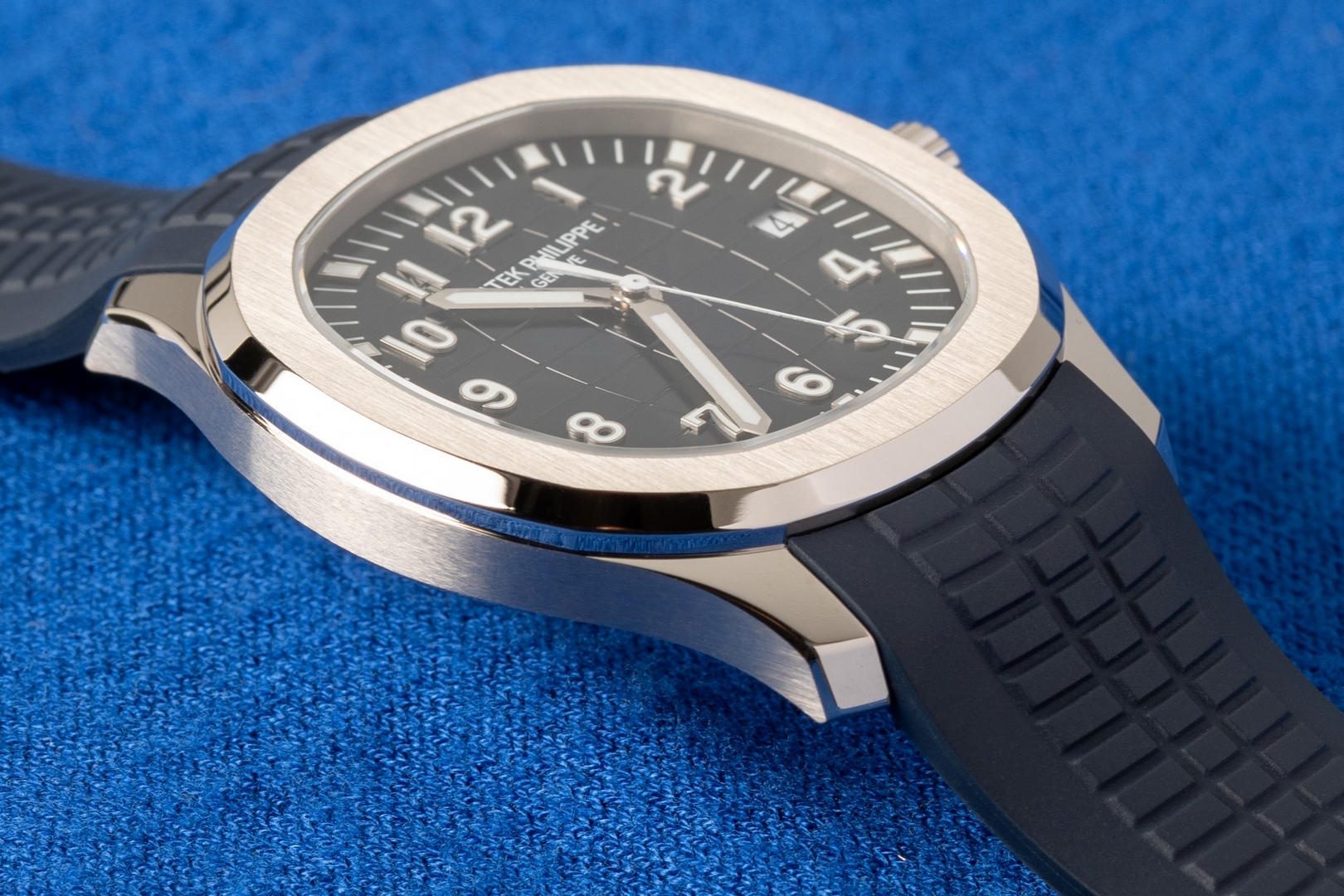 5168G-001 Aquanaut (new unworn / 2021 german full set / uncut strap) – Bild 7