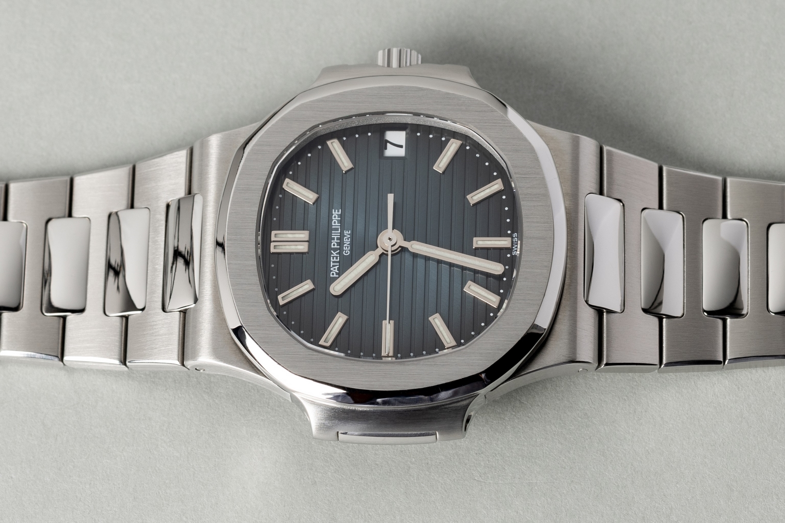 5800/1A-001 Nautilus (spectacular condition / wonderful dial / perfect full set) – Bild 11