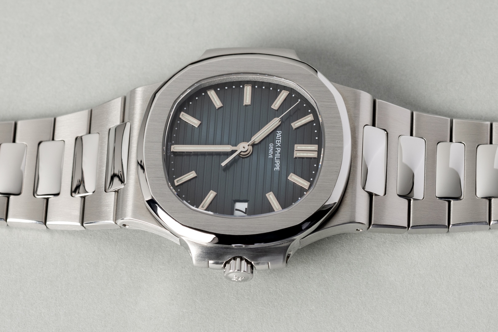 5800/1A-001 Nautilus (spectacular condition / wonderful dial / perfect full set) – Bild 12