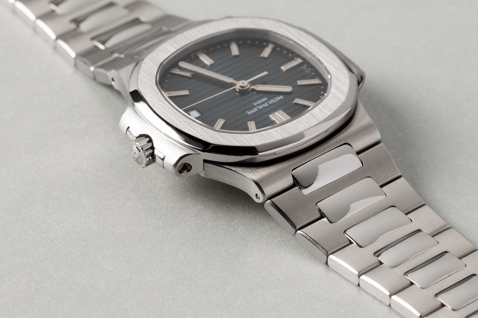 5800/1A-001 Nautilus (spectacular condition / wonderful dial / perfect full set) – Bild 13