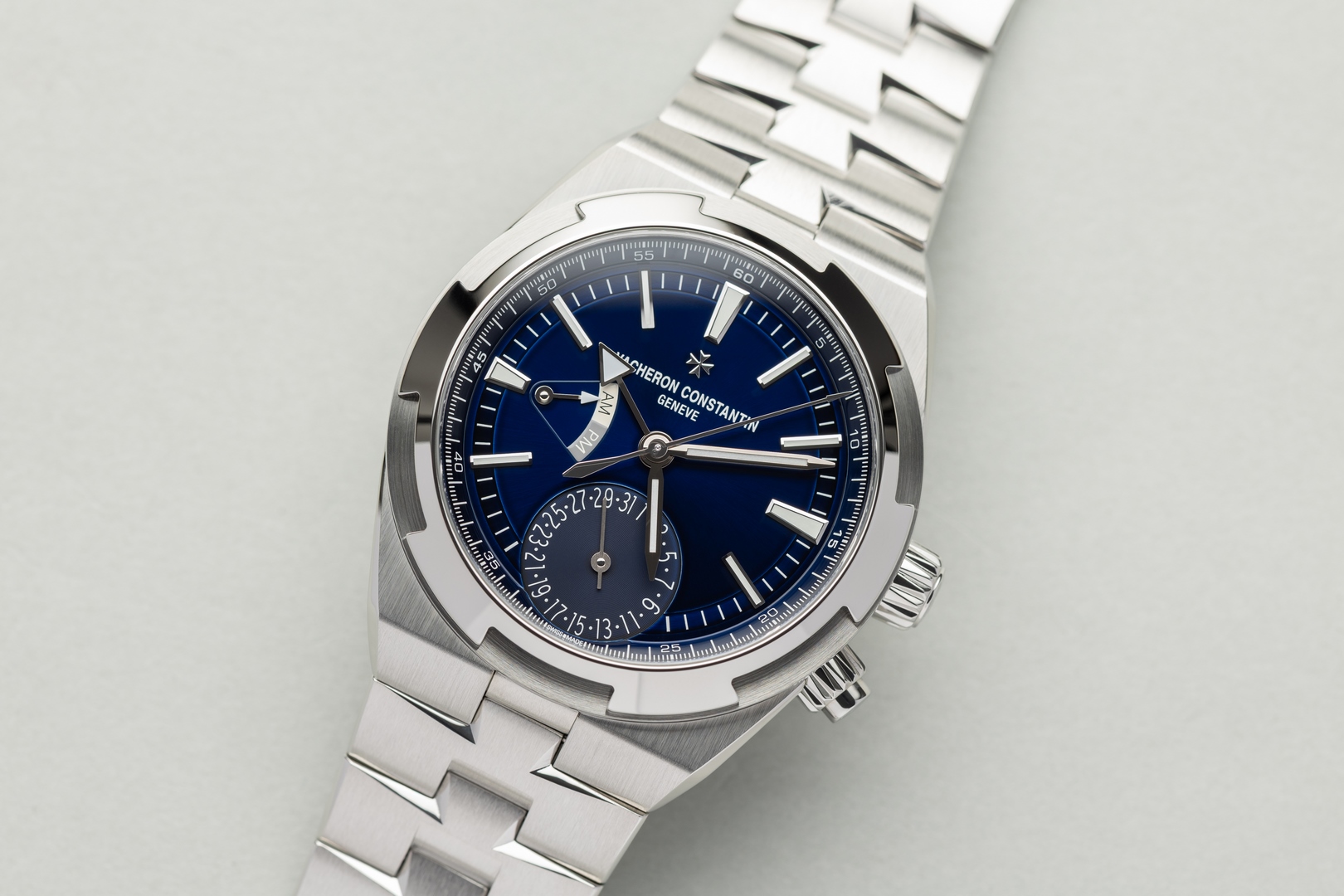 7900V/110A-B334 Overseas Dual Time (2023 / new and unworn / full set) – Bild 4